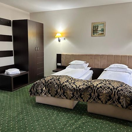 Hotel Bistrita Bacău Exteriér fotografie