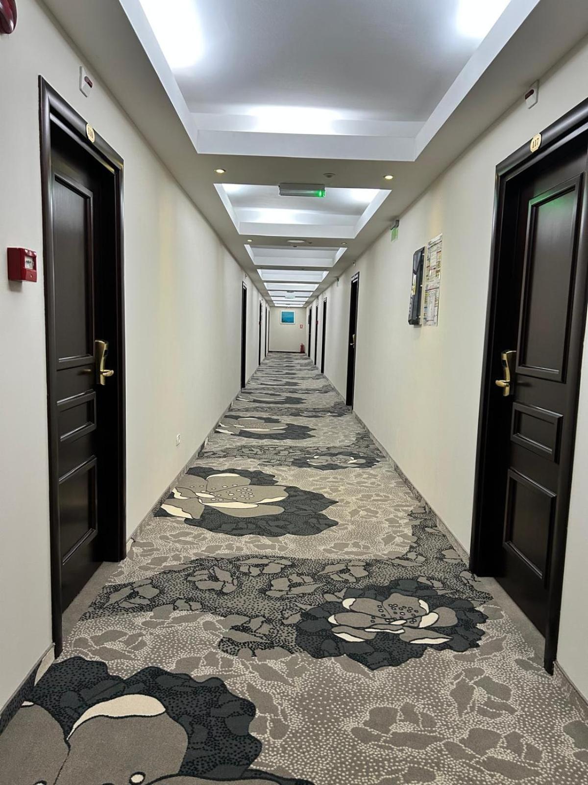 Hotel Bistrita Bacău Exteriér fotografie