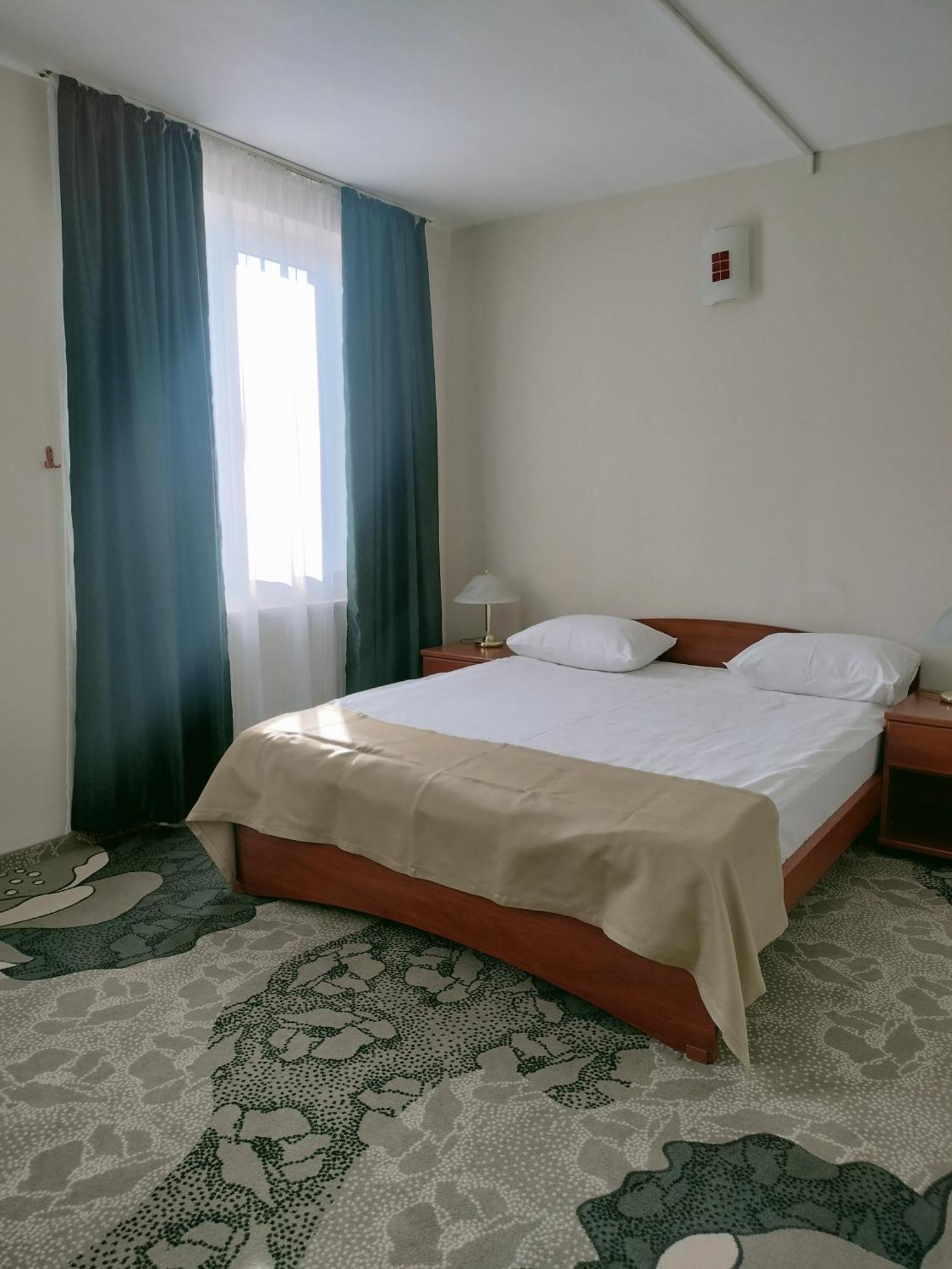 Hotel Bistrita Bacău Exteriér fotografie